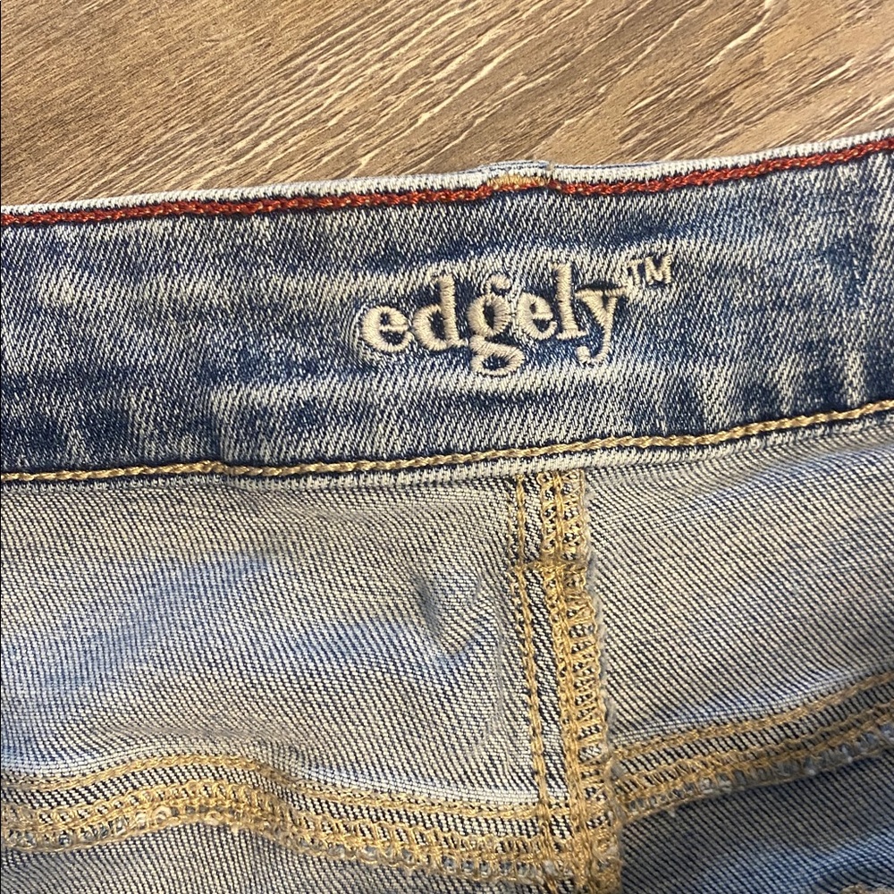 EUC MAURICES Edgely Stretch Button Fly Denim Shorts 12 - Picture 4 of 6